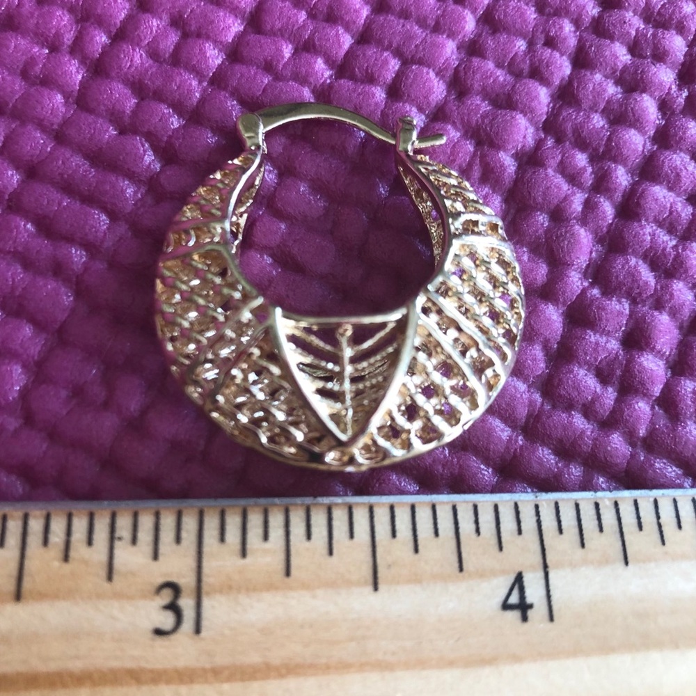 18k Gold Plated Basket Weave Hoops 💛 - Picture 2 of 10